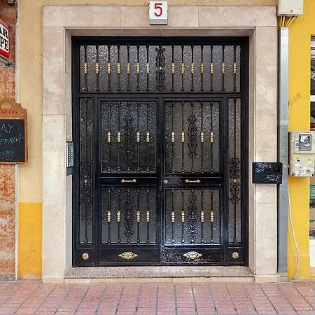 Apartamento Centro-triunfo דירה *